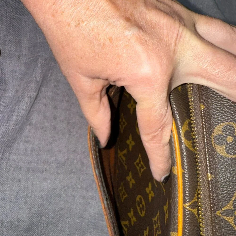 LOUIS VUITTON MONOGRAM BLOIS CROSSBODY BAG